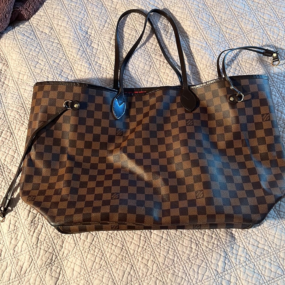 Louis Vuitton XL never full
